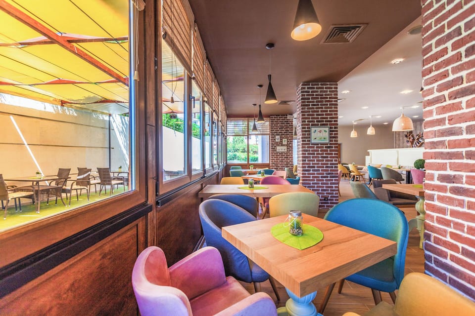 Snack bar