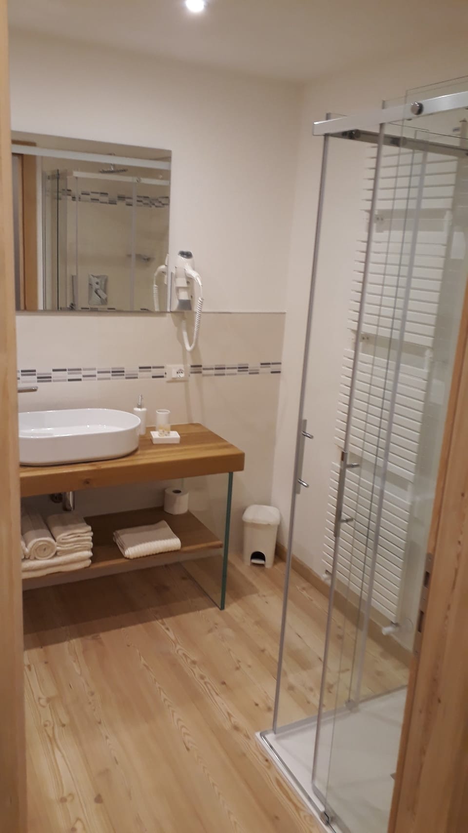 Triple Room | Bathroom sink