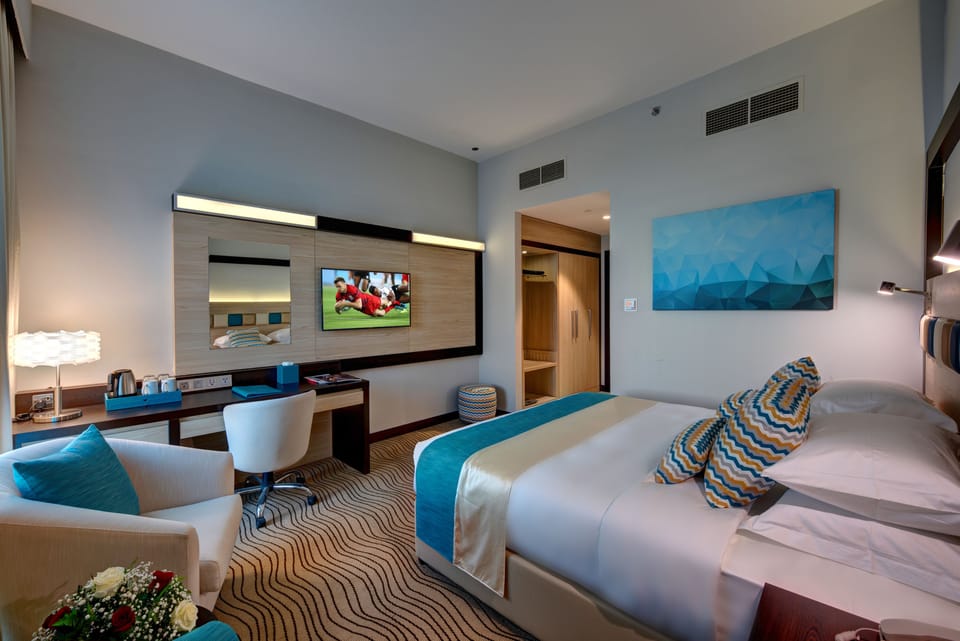 Premium bedding, minibar, in-room safe, desk