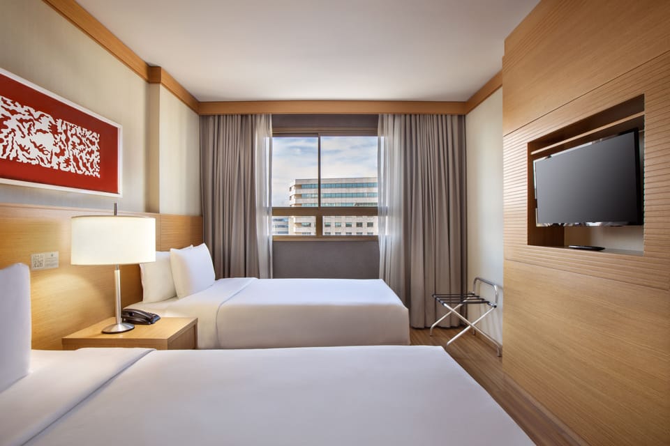 Standard Room | Hypo-allergenic bedding, minibar, in-room safe, desk