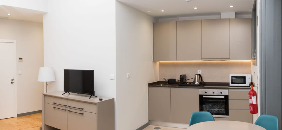 Studio, City View (5) | Private kitchen | Espresso maker, coffee/tea maker, electric kettle