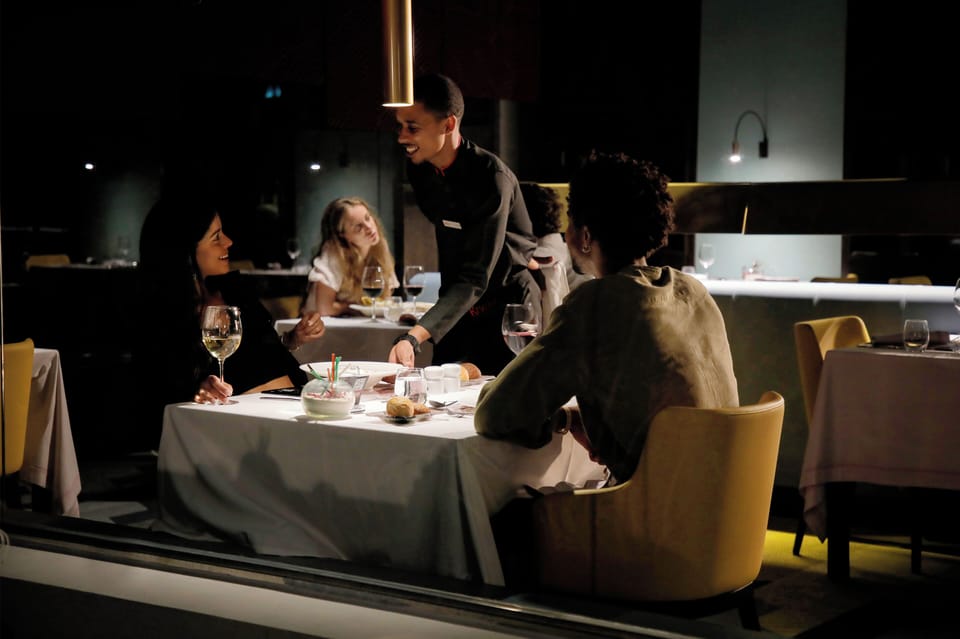 3 restaurants, breakfast, lunch, dinner served; international cuisine