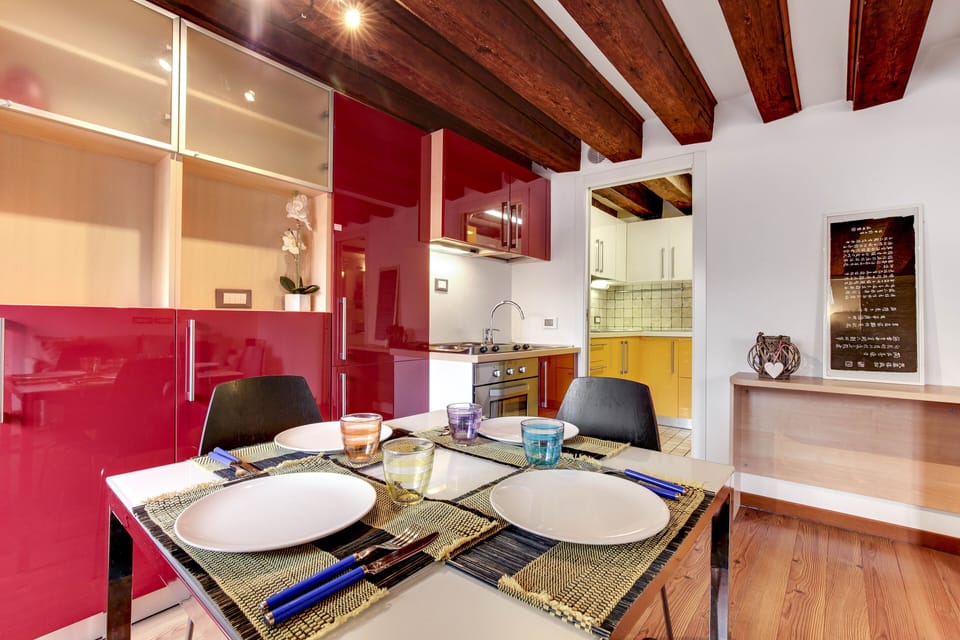 Apartment, 2 Bedrooms | In-room dining