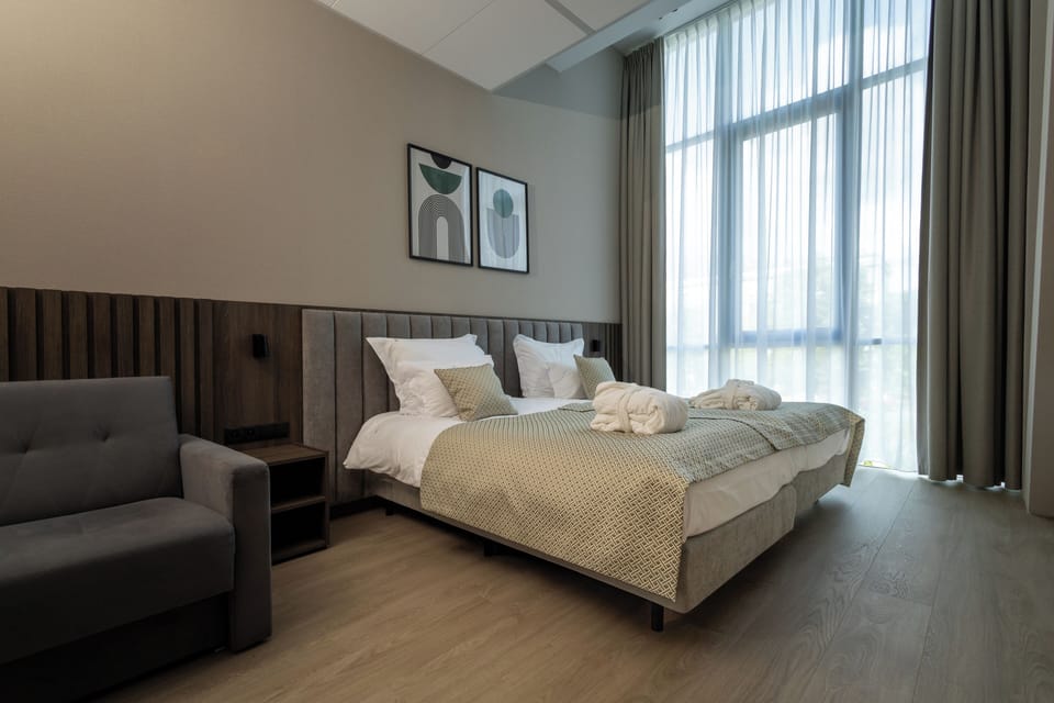 Superior Double or Twin Room | Egyptian cotton sheets, premium bedding, Select Comfort beds, minibar