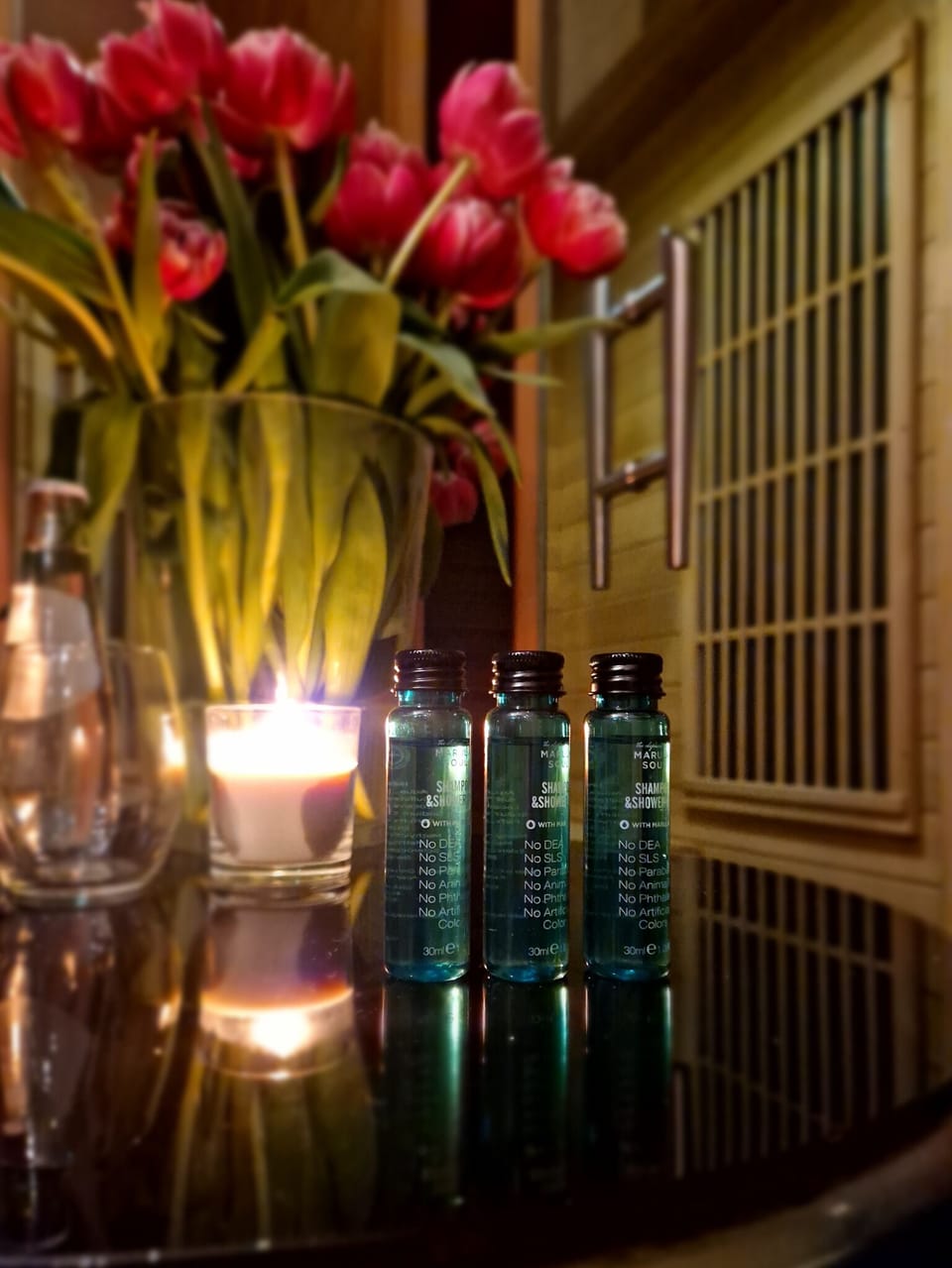 Couples treatment rooms, body treatments, facials