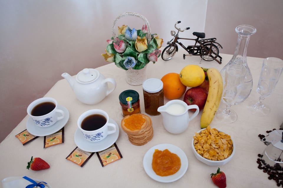 Free daily cooked-to-order breakfast