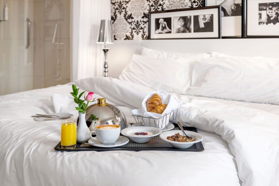 Daily full breakfast for a fee