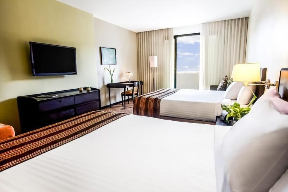 Egyptian cotton sheets, hypo-allergenic bedding available