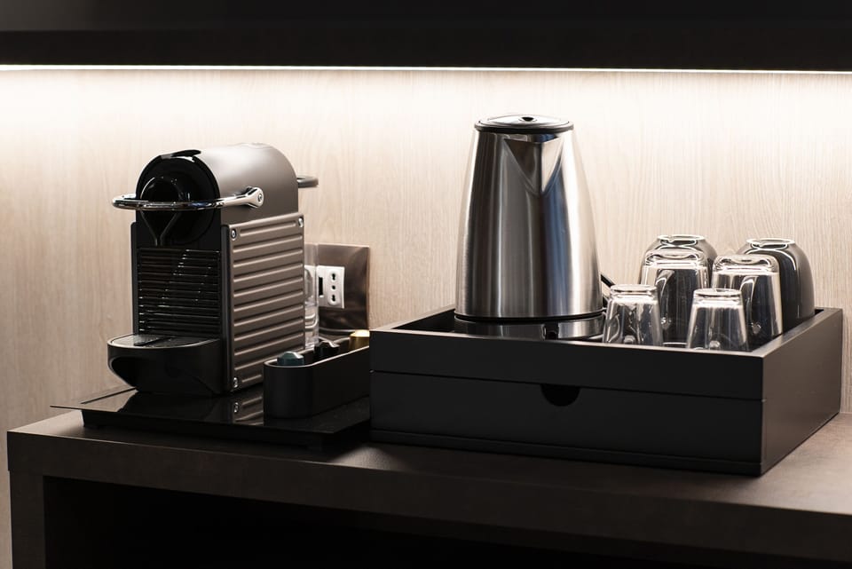 Suite Luxury Sauna Jacuzzi | Coffee and/or coffee maker