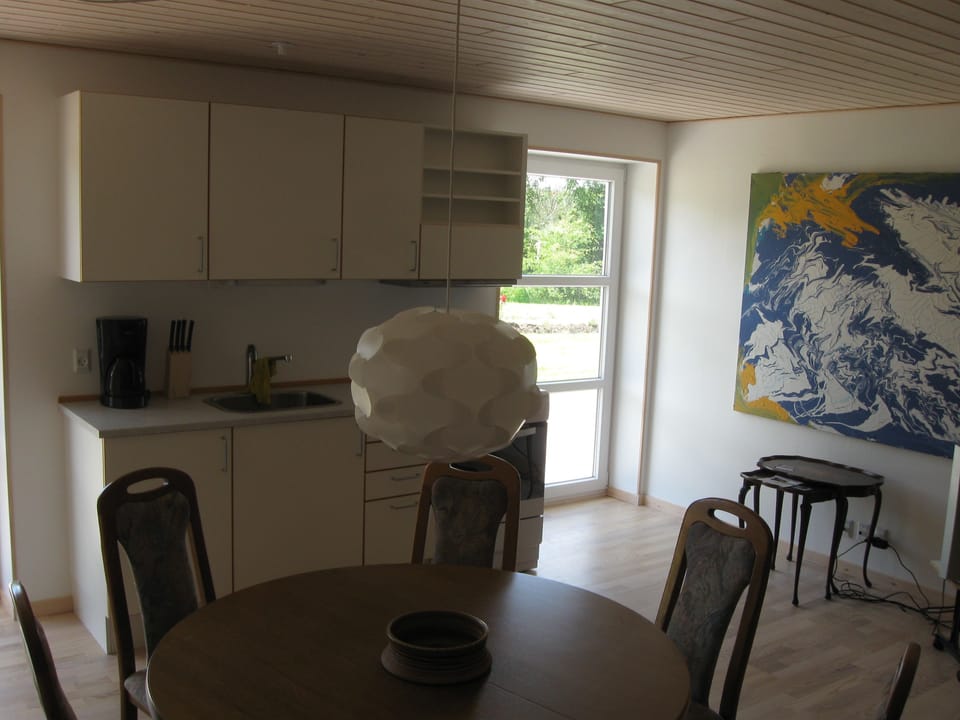 Apartment, 1 Double Bed, Non Smoking | Private kitchen | Full-size fridge, microwave, oven, stovetop