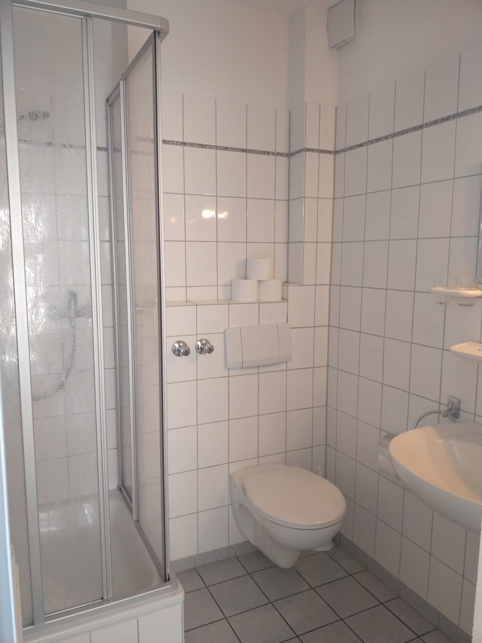 Bathroom shower