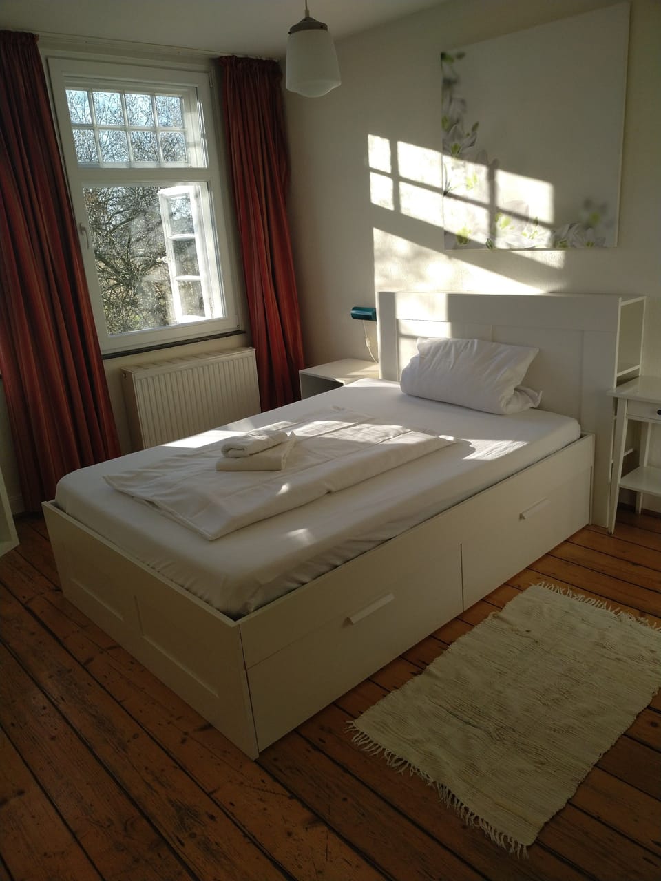 Basic Single Room | WiFi (free), individually furnished, bed sheets