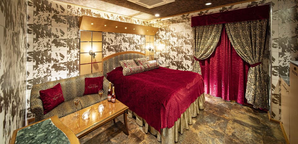 Standard Room | Down comforters, blackout drapes, free WiFi, bed sheets