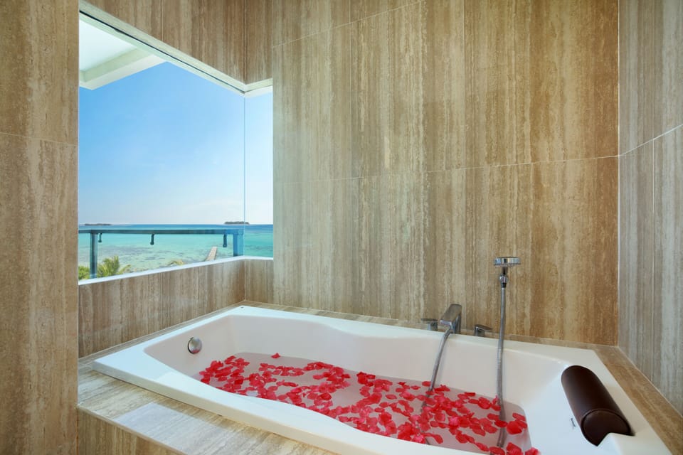 Executive Double Room, Sea View | Deep soaking bathtub
