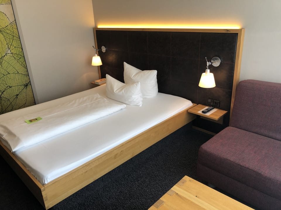 Standard Single Room | Minibar, in-room safe, desk, blackout drapes