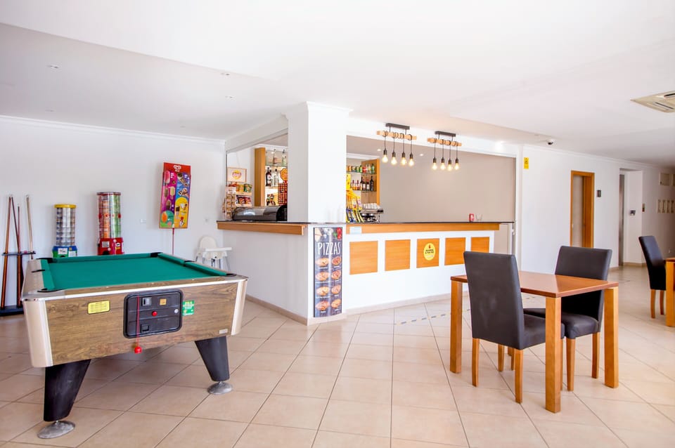 Aqua Mar Albufeira Hotel in Olhos de Água
