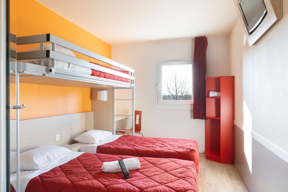 Standard Room, 3 Twin Beds | Premium bedding, desk, soundproofing, free WiFi