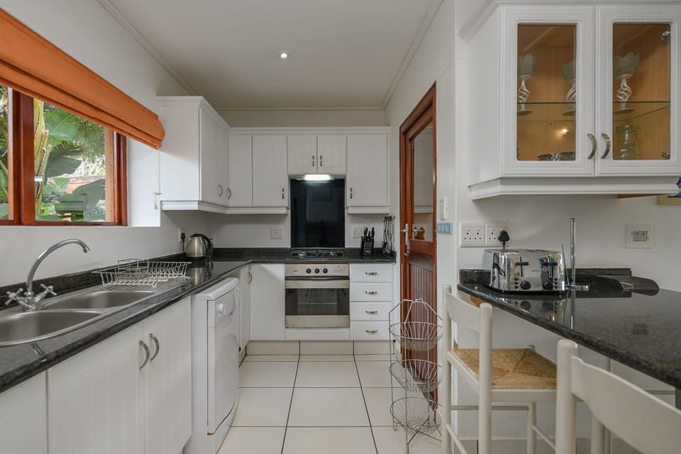 Superior Villa, Multiple Beds, Non Smoking | Private kitchen | Dishwasher, electric kettle, cookware/dishes/utensils