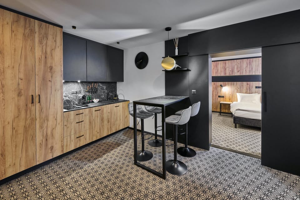 Premium Room, 1 King Bed, Sauna | Minibar, in-room safe, desk, laptop workspace