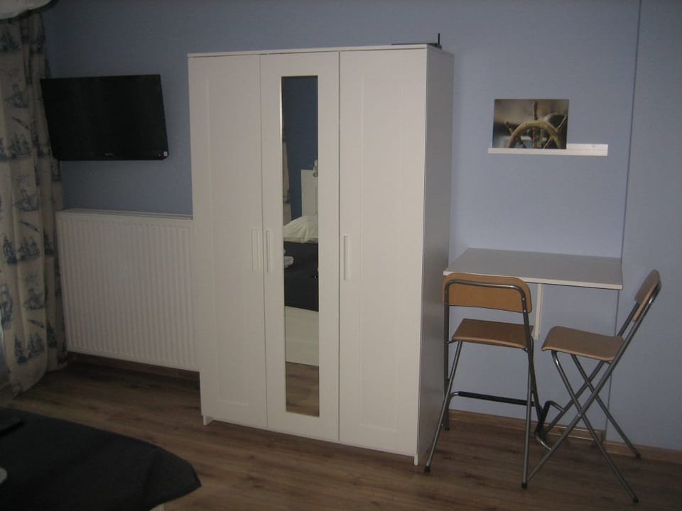 Bryza Apartment | Iron/ironing board, WiFi (free), bed sheets