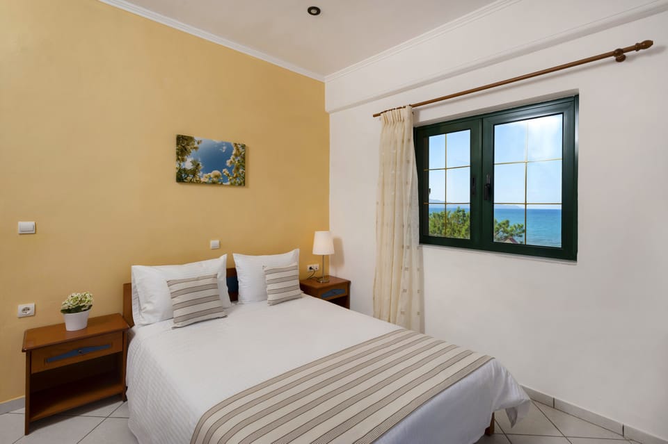 Apartment, Sea View | Minibar, free WiFi