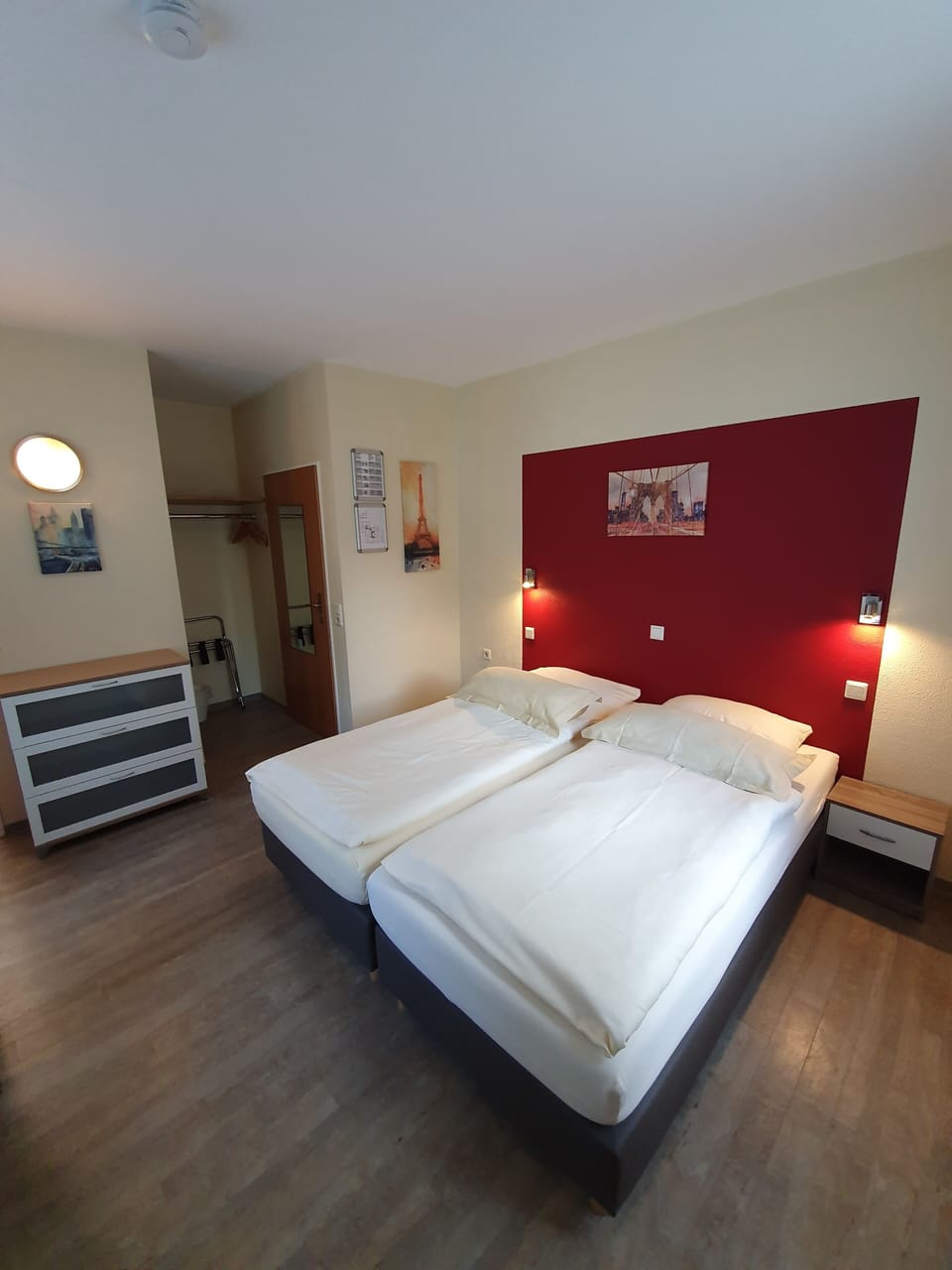 Double Room | Individually decorated, desk, soundproofing, cribs/infant beds