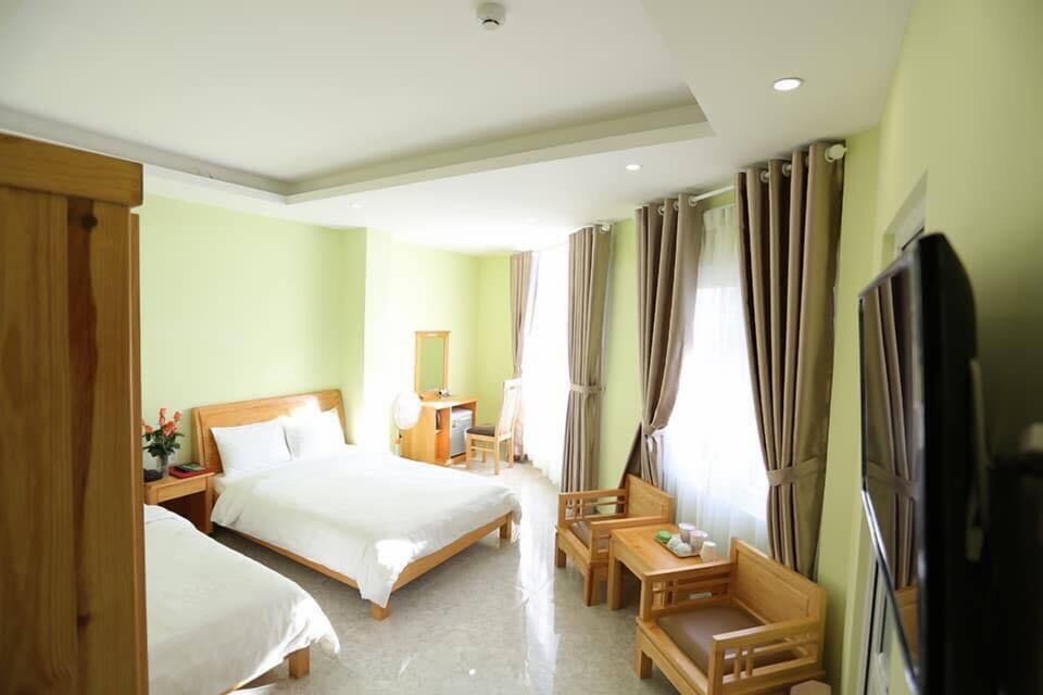 Quadruple Room | Minibar, desk, blackout drapes, free WiFi
