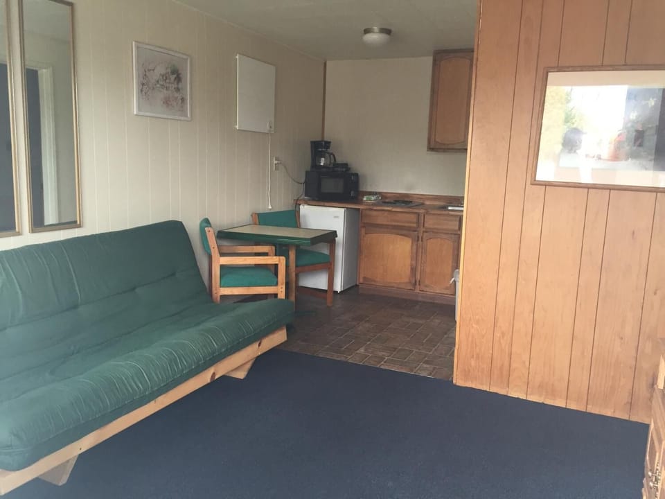 32-inch LED TV with cable channels, TV, pay movies