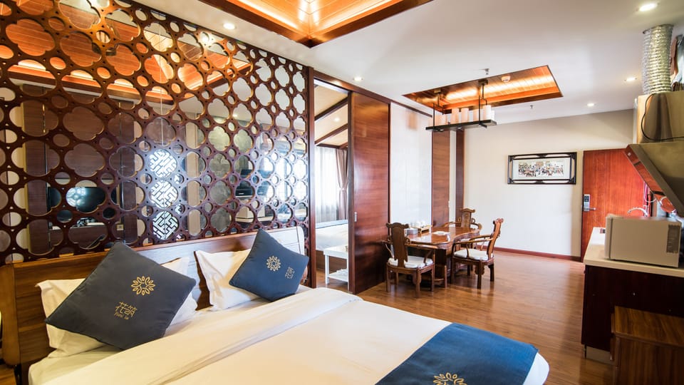 Deluxe Family Suite (Mainland Chinese Citizen Only) | Blackout drapes, WiFi (free)