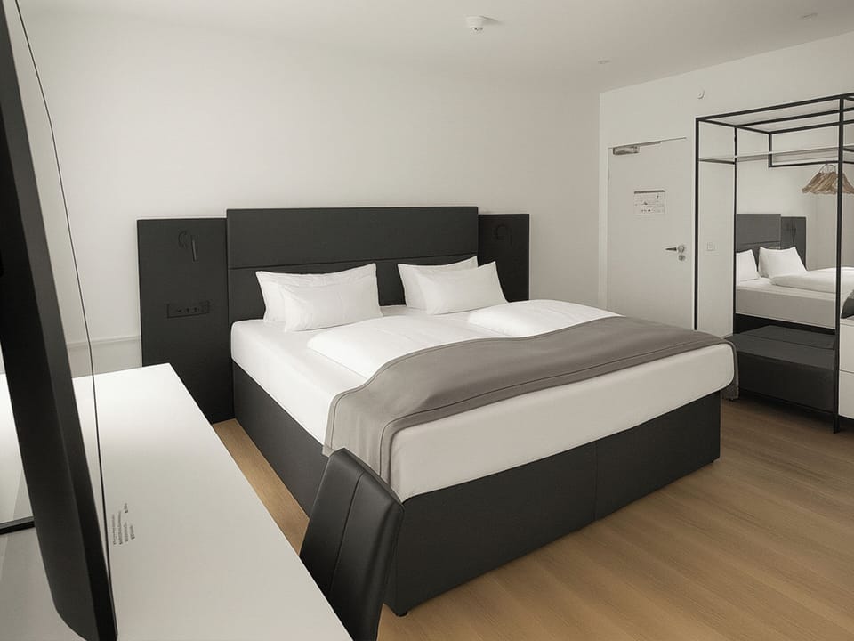 Free minibar, desk, iron/ironing board, free WiFi