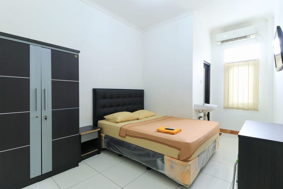 Standard Room | Desk, WiFi (free)