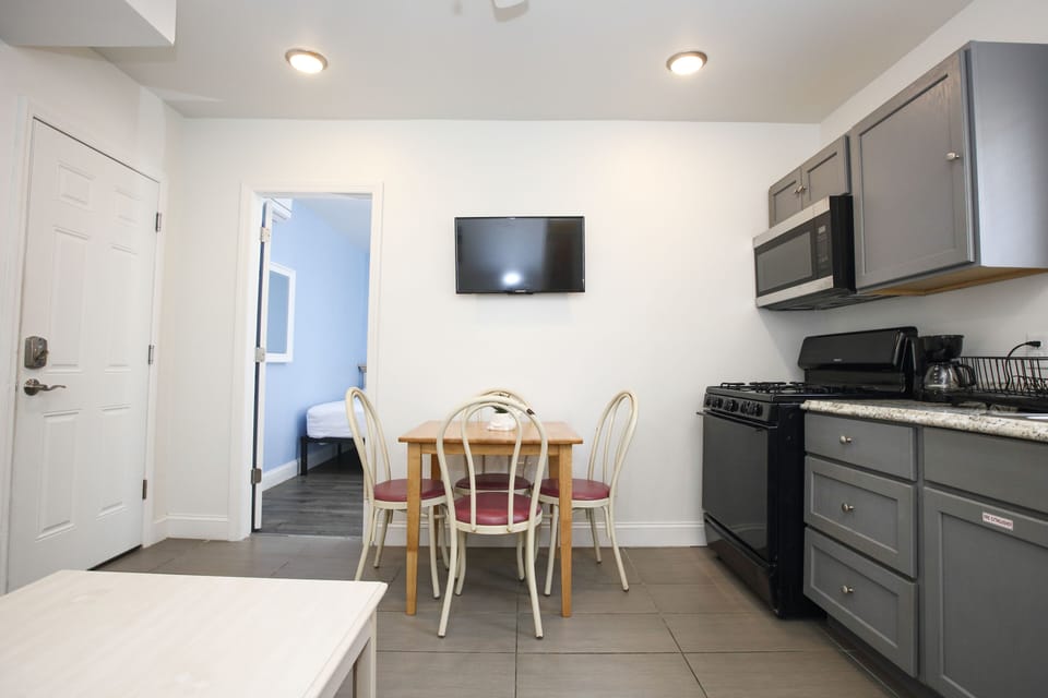 Apartment, 2 Bedrooms, Non Smoking (Ocean Side) | Living area | LED TV