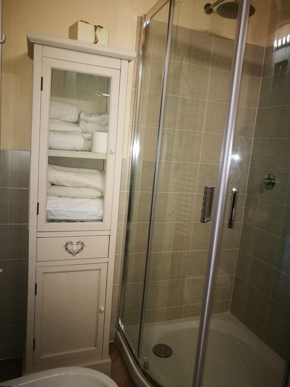 Classic Apartment, Multiple Beds | Desk, soundproofing, cribs/infant beds, free WiFi