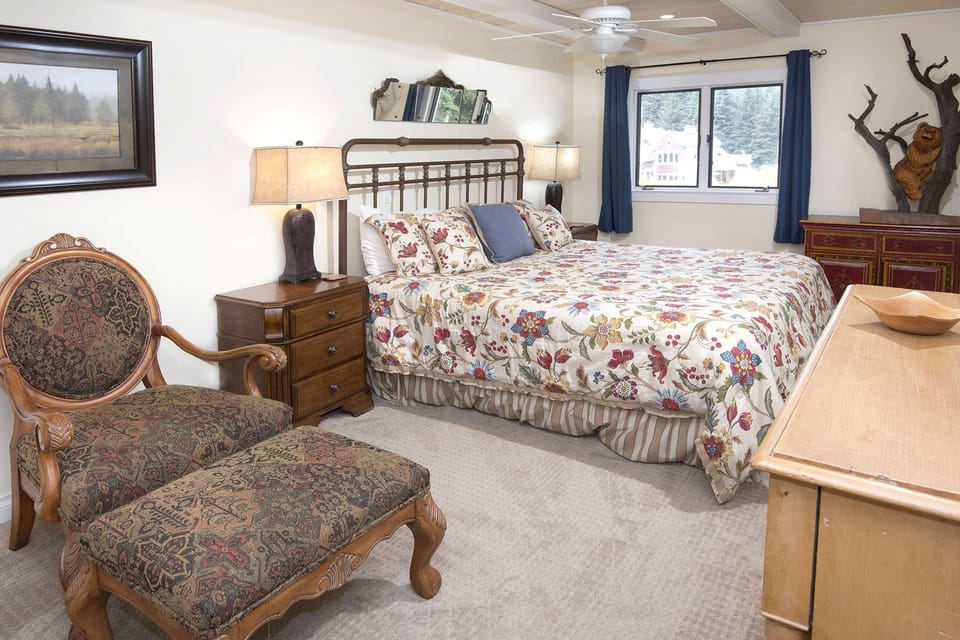 Condo, 2 Bedrooms | 2 bedrooms, iron/ironing board, free WiFi