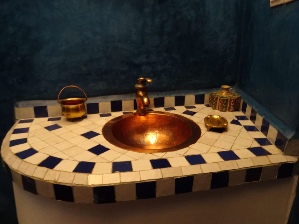 Double Room | In-room safe, desk, WiFi (free), individually decorated