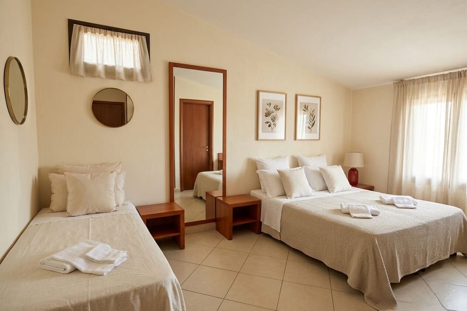Deluxe Room | Premium bedding, down comforters, minibar, in-room safe