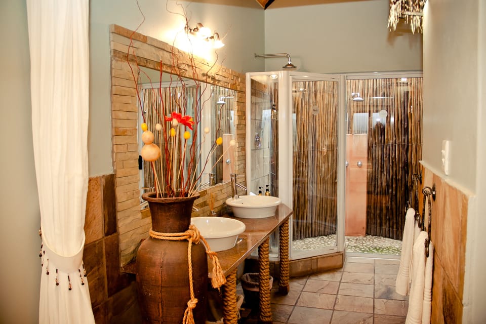Luxury Chalet, 1 Queen Bed, Mountain View | Bathroom | Towels, toilet paper