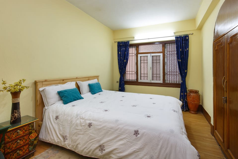 Superior Apartment, 3 Bedrooms, Smoking, Garden View | In-room safe, soundproofing, free WiFi