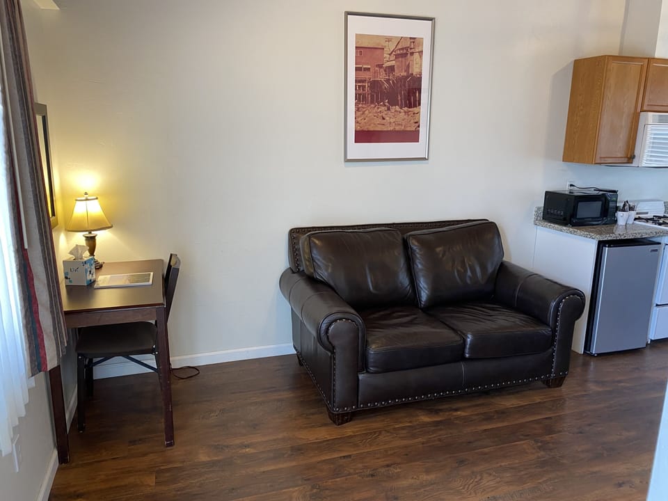 One Bedroom, 1 Queen Bed, Cottage | Living area | Flat-screen TV