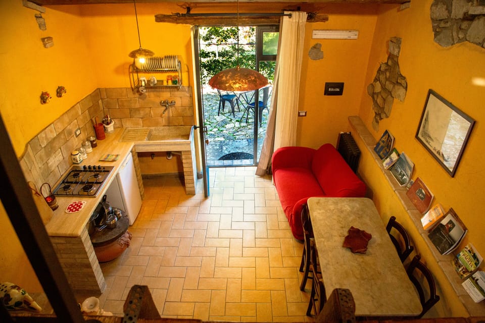 Apartment, 2 Bedrooms, Garden View | Bathroom | Shower, free toiletries, bidet, towels