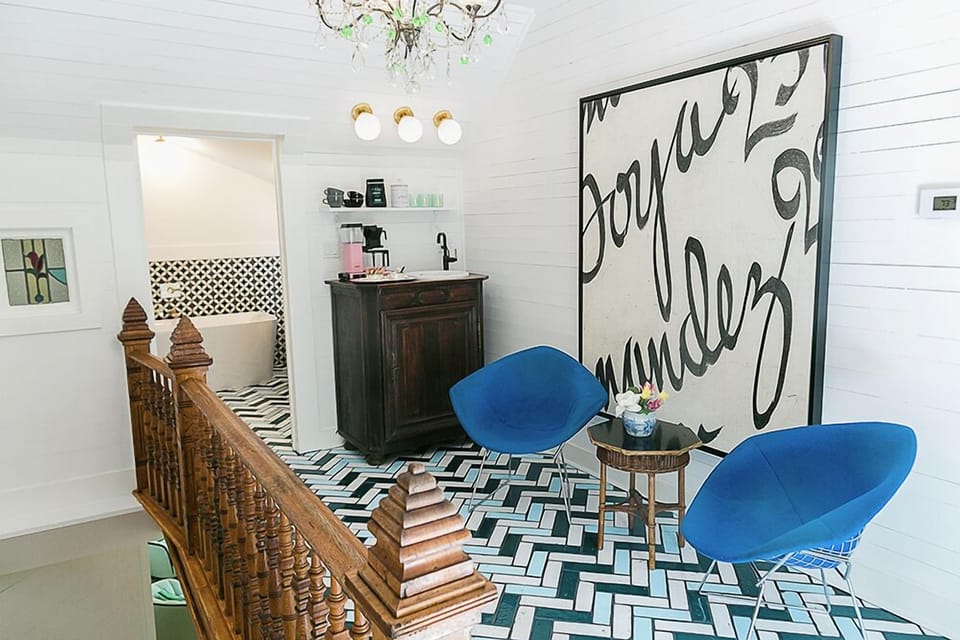 42-inch Smart TV with satellite channels, TV, streaming services