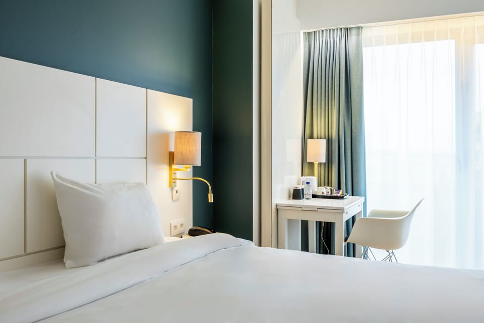 Premium bedding, minibar, in-room safe, desk