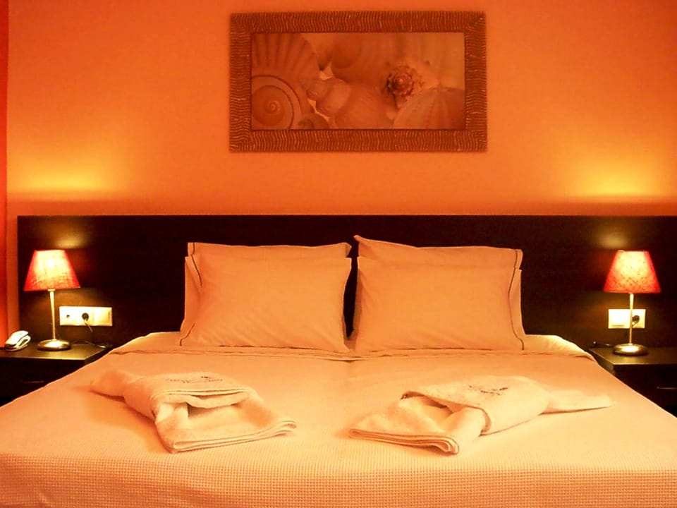 Studio, Terrace (semi Basement) | Egyptian cotton sheets, premium bedding, Select Comfort beds