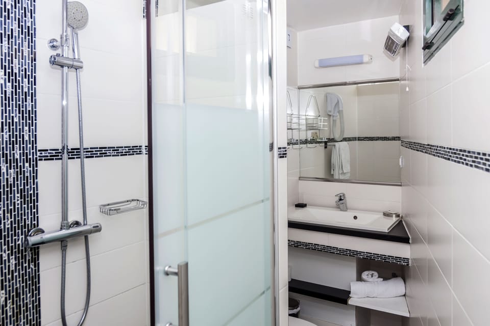 Free toiletries, hair dryer