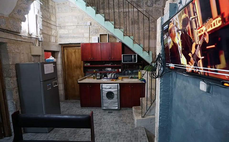 Shared fridge, shared microwave