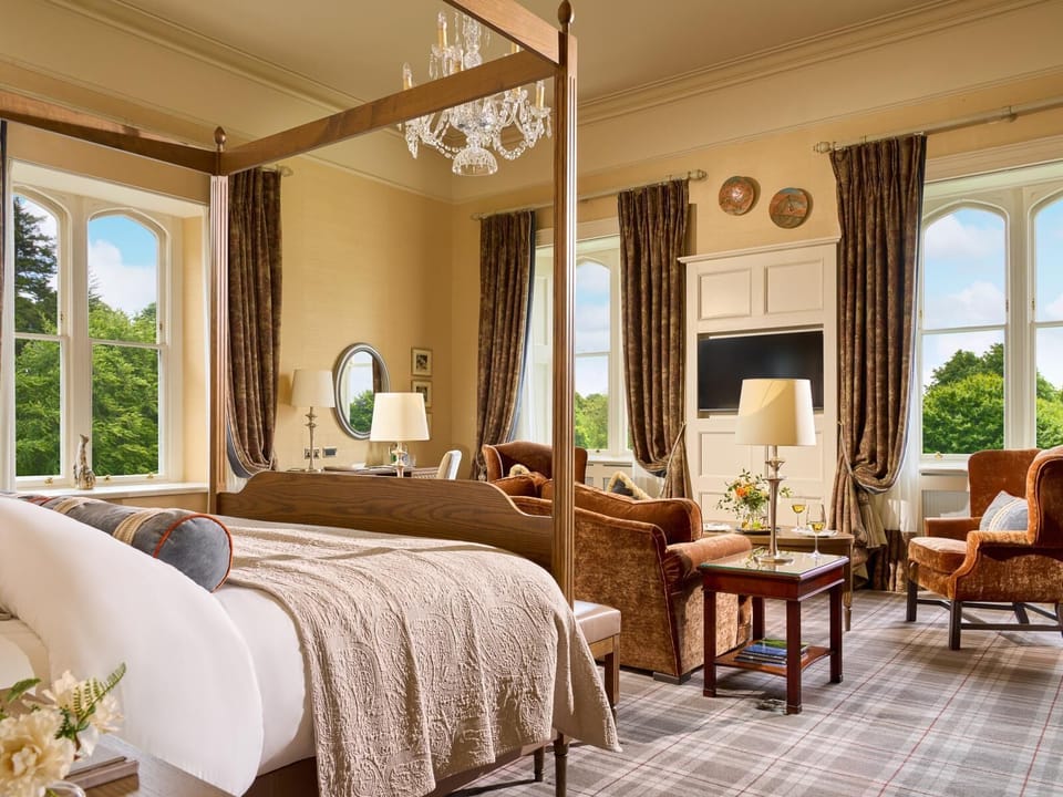 Room, 1 King Bed (Viscount Stateroom) | Hypo-allergenic bedding, minibar, in-room safe, desk