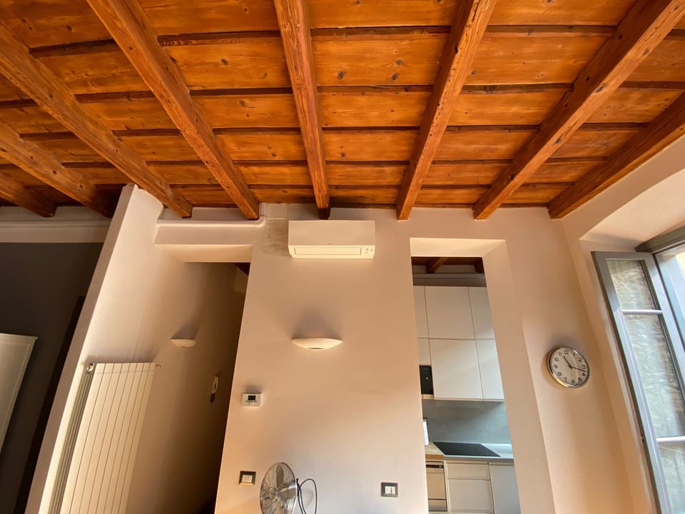 Deluxe Apartment, City View | Air conditioning
