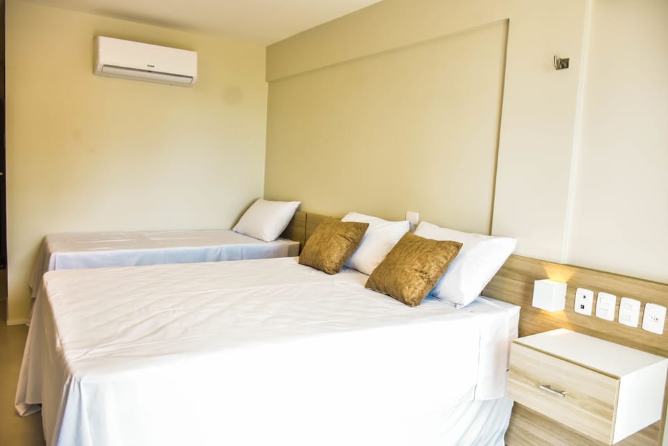 Blackout drapes, free WiFi, bed sheets