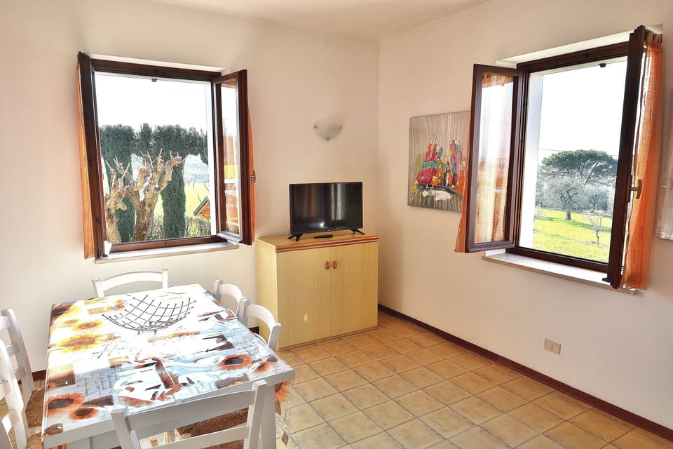 Apartment, 2 Bedrooms, Non Smoking | In-room dining