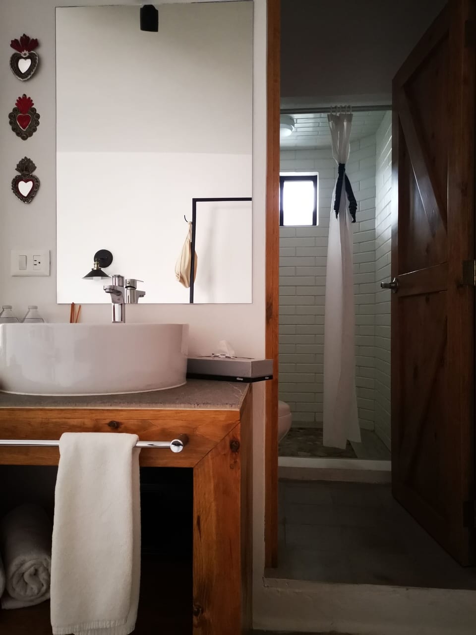Luxury Single Room, 1 Queen Bed | Bathroom | Shower, rainfall showerhead, eco-friendly toiletries, hair dryer